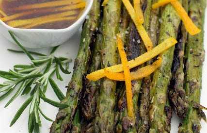 Asperges et vinaigrette à l'orange