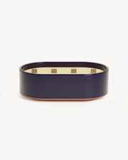 Candela Totem L in ceramica smaltata blu navy, profumata alla citronella con note di sale marino.