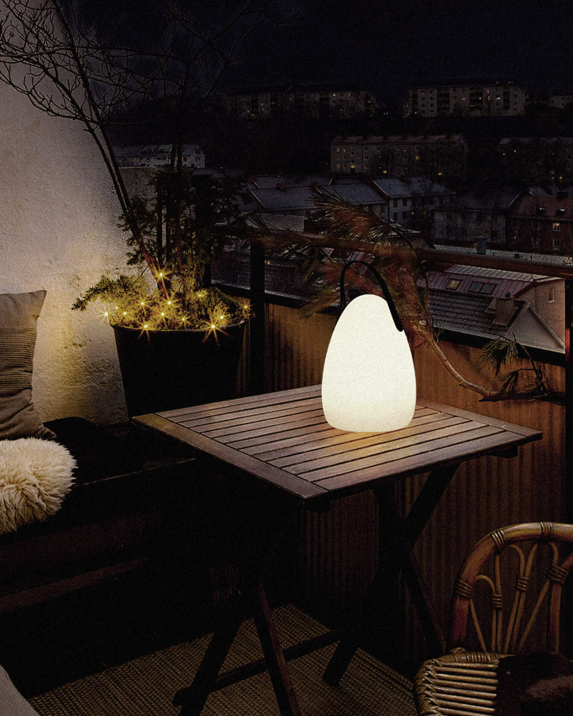 Lampada da esterno a forma di uovo ricaricabile